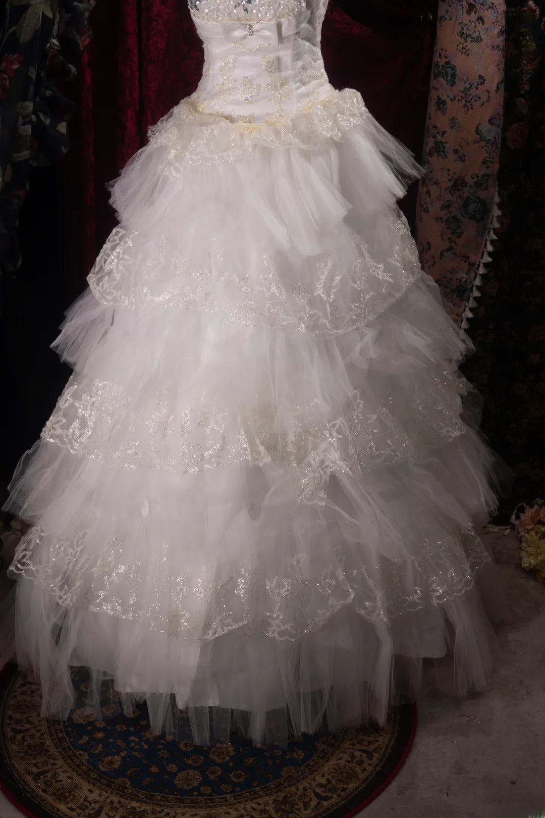 Dreamy Princess Ball Gown Formal Events Strapless White Tulle With Beaded Quince Dress Quinceanera Dresses Birthday Outfits RB8474