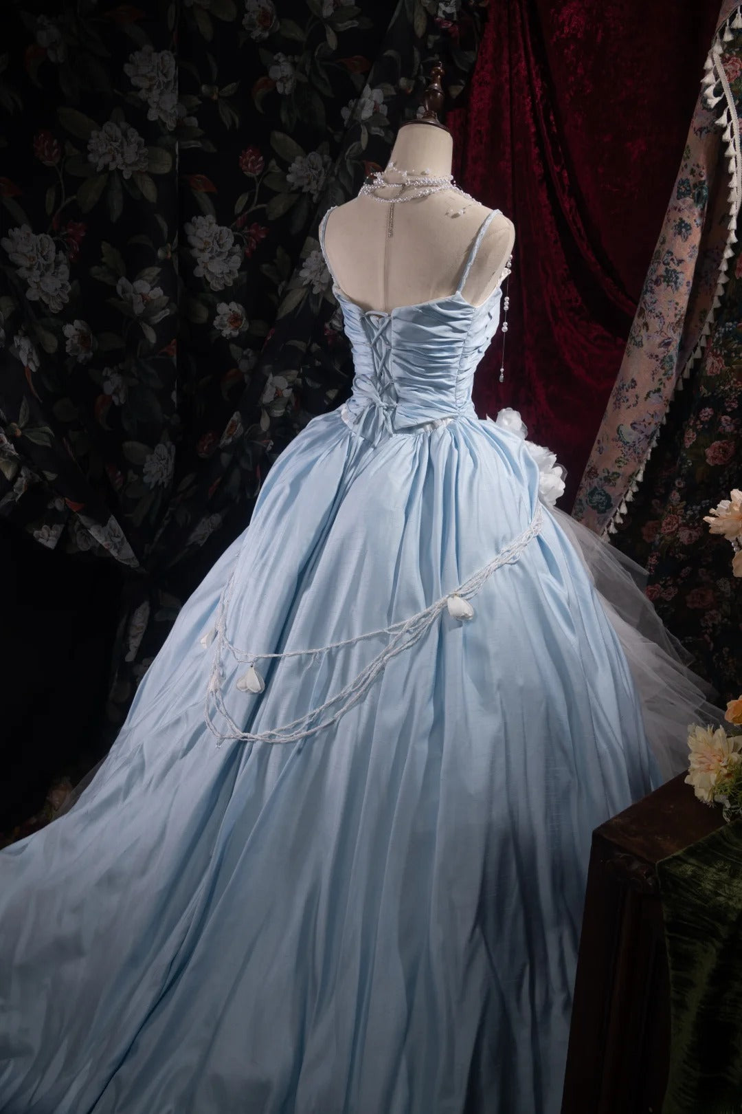 Chic Ball Gown Spaghetti Straps White Tulle Blue Long With Flower Tiered Quince Dress inspo Party Gowns Sweet 16 Outfits RB8507