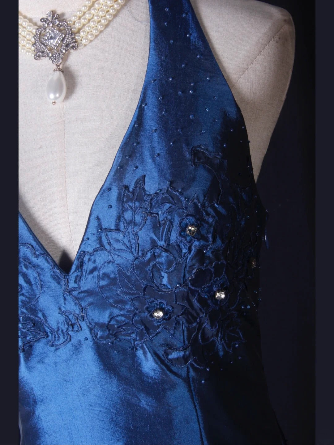 Vintage Ball Gown Halter Navy Blue Taffeta With Beaded Tiered Bodice Long Prom Dresses Impress 18th Birthday Outfits Prom Gown AS274