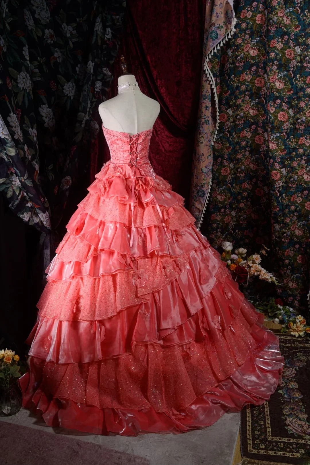 Regal Ball Gown Formal Events Strapless Coral Pink With Tiered Layers Lace Quince Dress Long Quinceanera Dresses Birthday Outfits RB8549