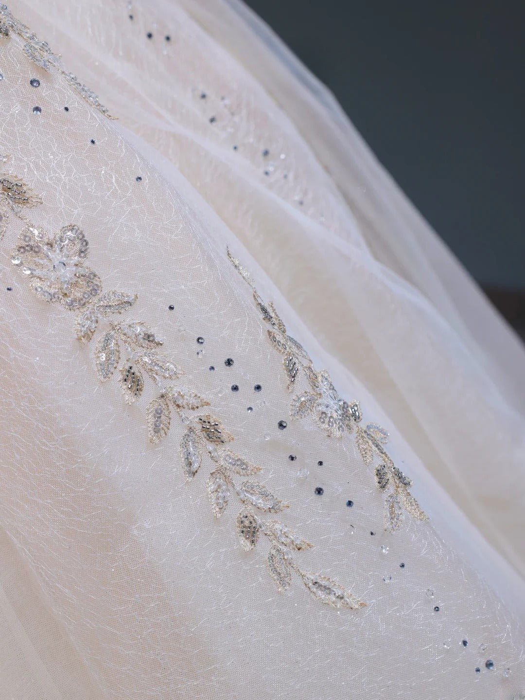 Princess Long Wedding Dress Ball Gown Strapless Blush Pink Style for Bride With Beaded Sequin Bodice Train Bridal Dresses AS383