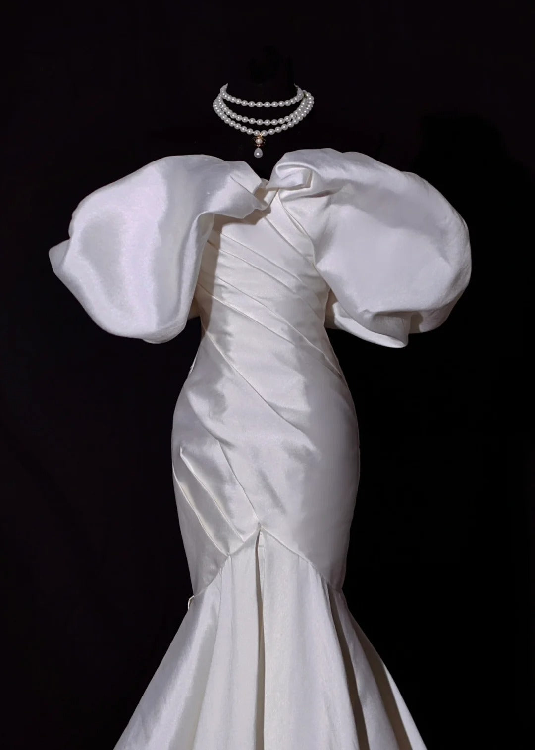 Classic Long Wedding Gowns Mermaid Off The Shoulder Satin Style for Bride With Pleated Bodice Train White Bridal Dress AS451