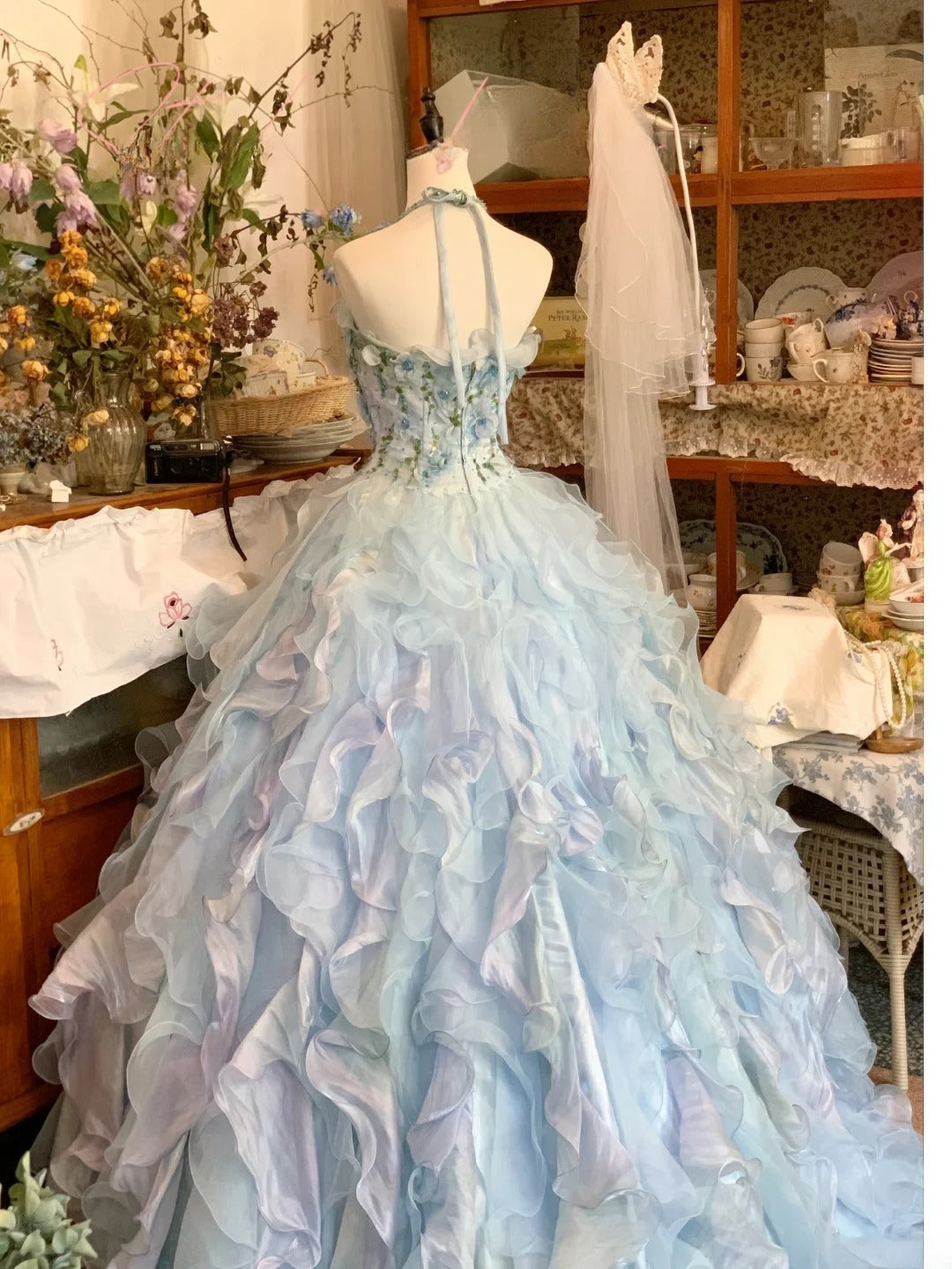 Sweet 16 Dress Ball Gown Halter Light Sky Blue Floral With Tiered Layers Vestido De 15 Sweet Sixteen Dress RB9597