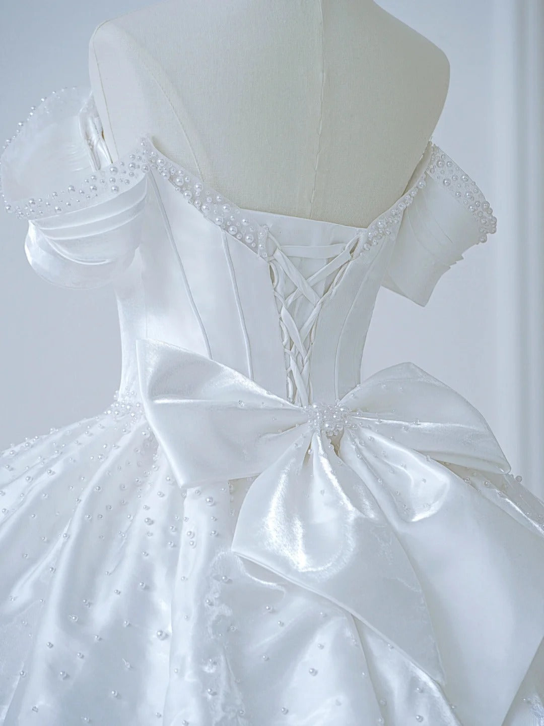 Modest Long Wedding Dresses Ball Gown Off The Shoulder White Satin Style For Bride With Pleated Bodice Train Bridal Dresses AS555