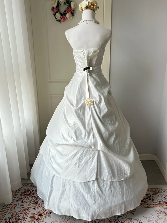 Wedding Dress Modest Ball Gown Strapless Satin White With Lace Tiered Floor Length Bridal Gown RC0949