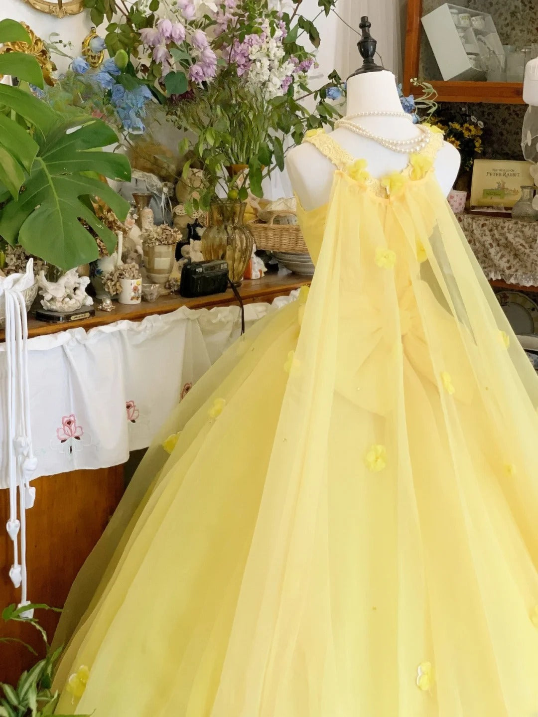 Sweet 16 Dress Ball Gown Halter Yellow With Flowers Cape Vestido De 15 Sweet Sixteen Dress RB9610