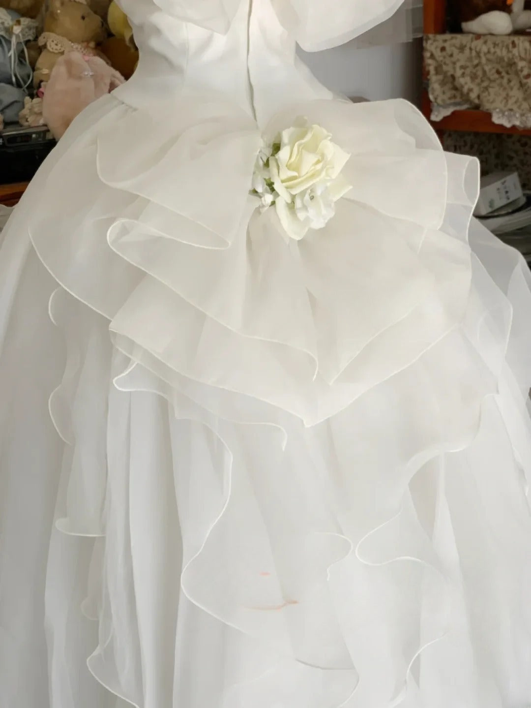 Vintage Wedding Dress White Ball Gown Off Shoulder With 3D Flowers Bridal Gown for Big Day RB9617