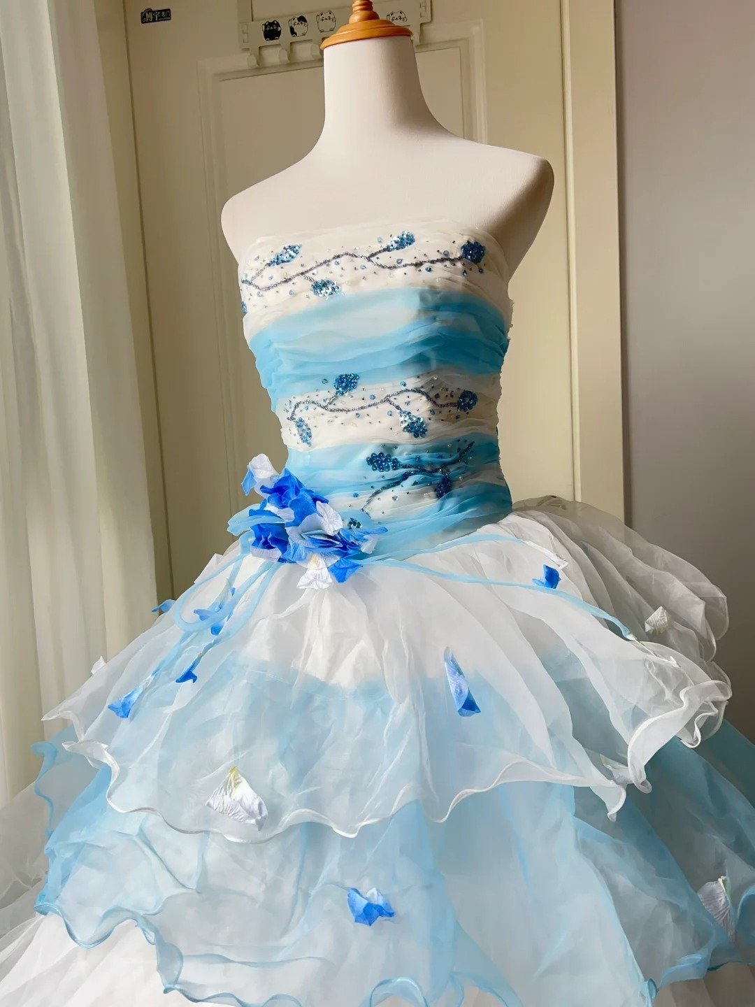Pretty Quinceanera Dress Ball Gown Strapless Blue White With Layers Tiered 16th Birthday Party Outfit RC1467