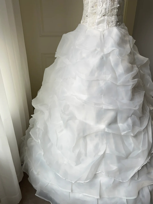 Pretty Quinceanera Dress Ball Gown Off The Shoulder White With Ruffled Tiered Layers 18th Birthday Party Outfit RC1447