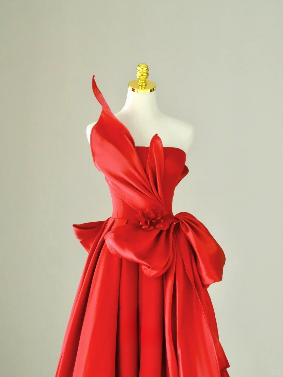 Simple A Line Strapless Satin Red Sleeveless Prom Dresses Long Prom Gowns AU063
