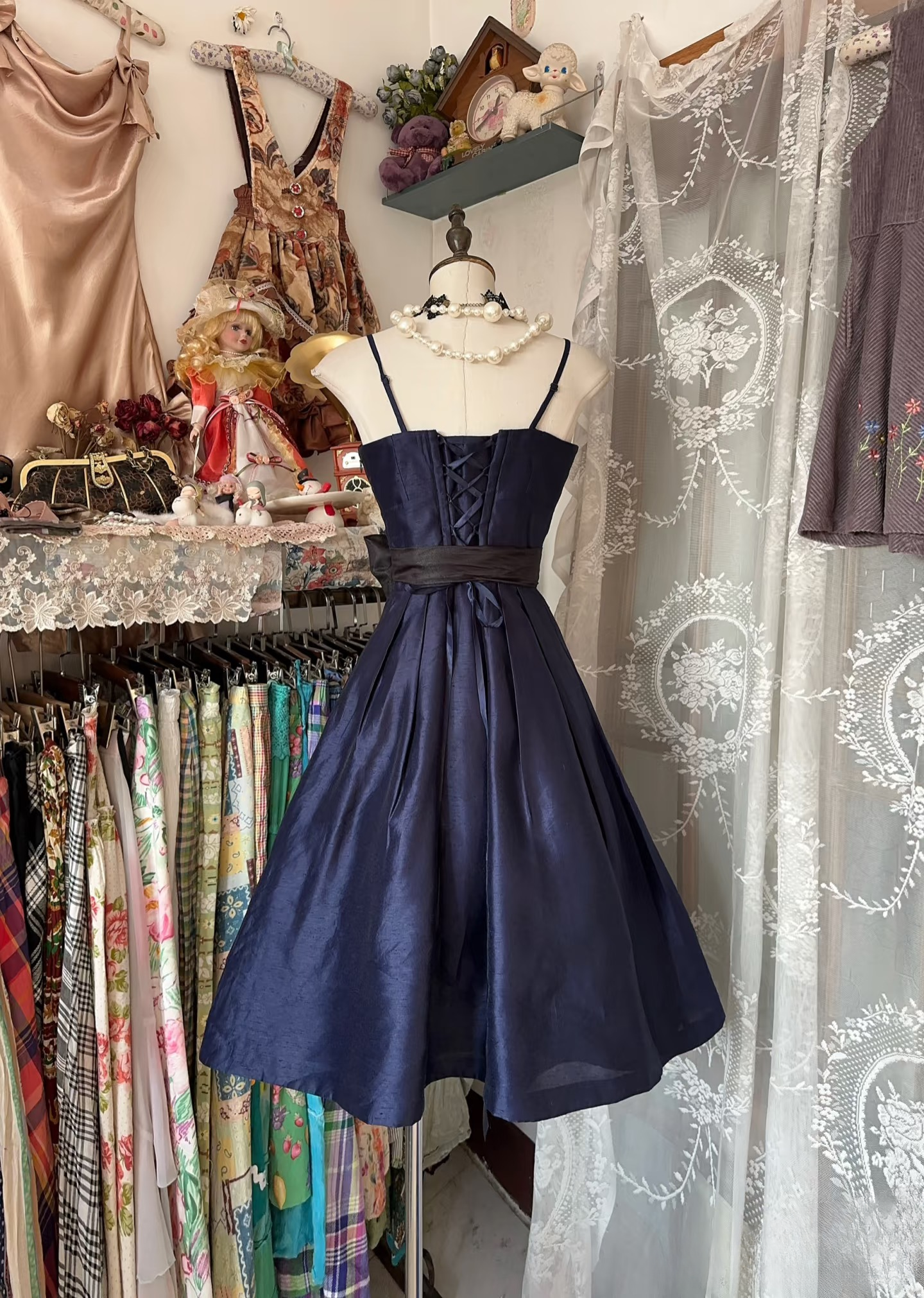 Retro Ball Gown Spaghetti Straps Navy Blue Satin Short 19th Birthday Dress Homecoming Dresses Cocktail Gown AU074
