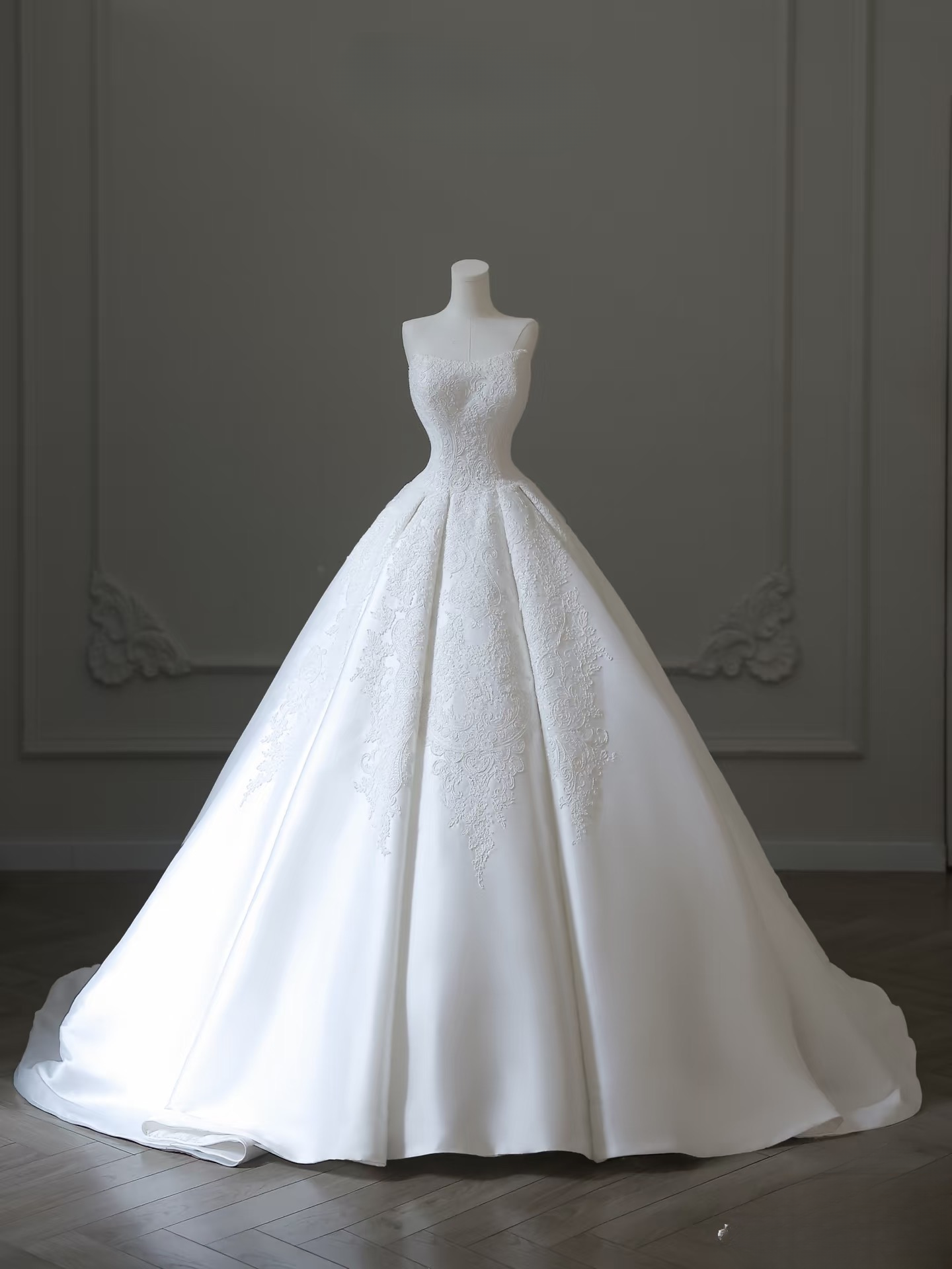Dreamy Ball Gown Strapless Satin White Lace Wedding Dress Fairy Formal Wedding Dresses AU122