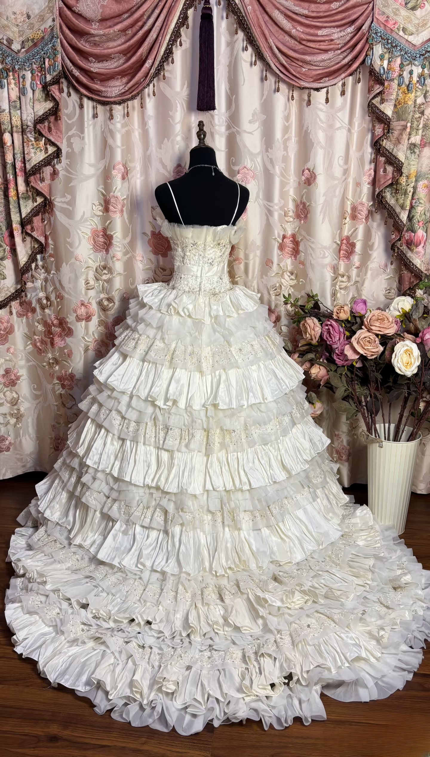 Retro Ball Gown Spaghetti Strap Ivory 70s Fitted Corset Bride Gown Long Wedding Dresses Bride Dress AU167
