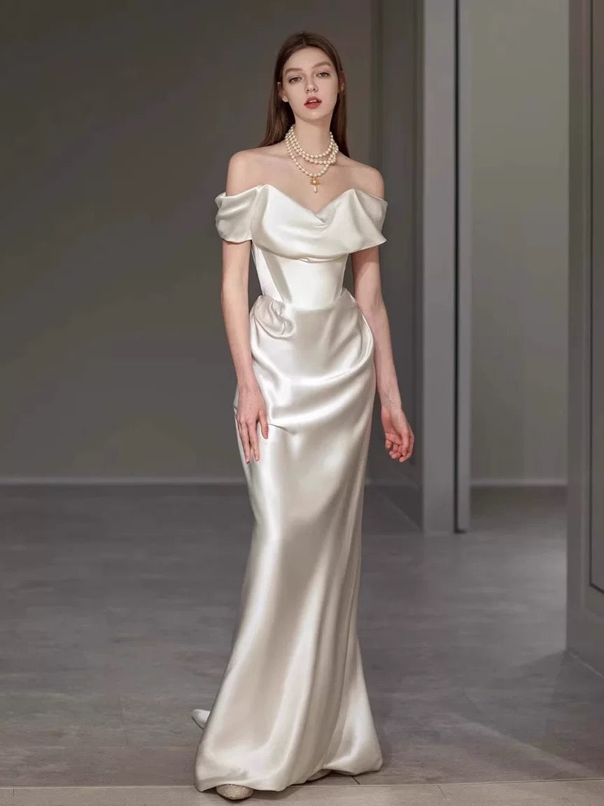 Simple Mermaid Off The Shoulder Satin Wedding Dress With Sleeves Fairytale Autumn Wedding Dresses AU183