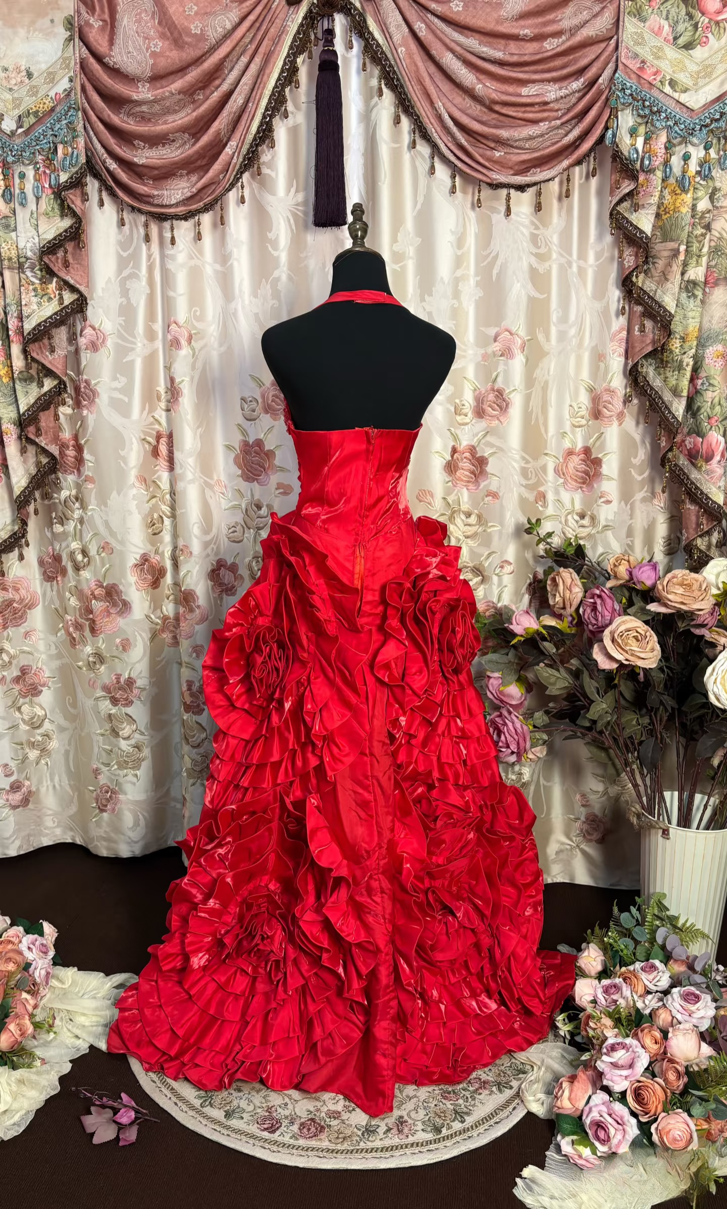 Retro Ball Gown Halter Red Satin With Silver Beads Long Prom Dresses 80s 70s Prom Gowns AU193