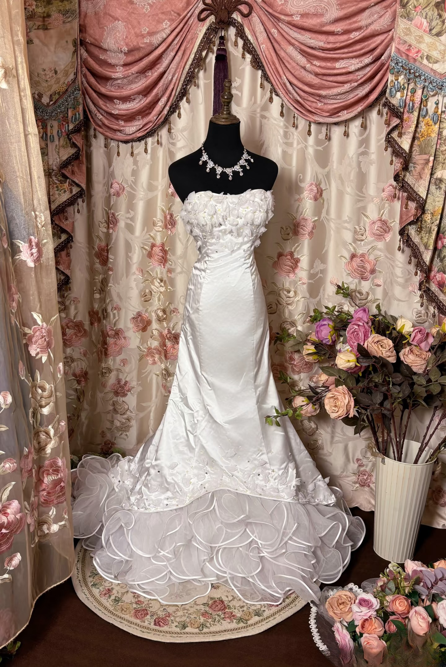Retro Mermaid Sweetheart Satin 80s White Fitted Corset Long Wedding Dr – RubyFashionDress