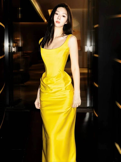Modest Mermaid Square Neck Satin Yellow Long Prom Dresses Party Dress 21st Birthday Outfits Graduation Dress AU238