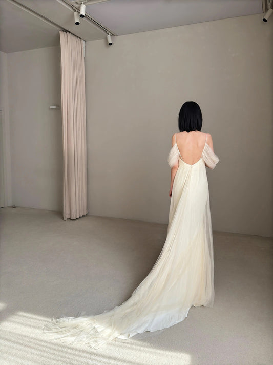 Timeless A line Spaghetti Straps Tulle Ivory Wedding Dress Fairytale Wedding Dresses AU484