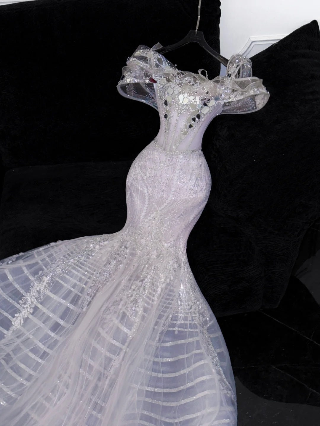 Luxury Mermaid Off The Shoulder Lilac Silver Sequins Beaded Fitted Wedding Dress Bride Gowns Wedding Dresses AU607