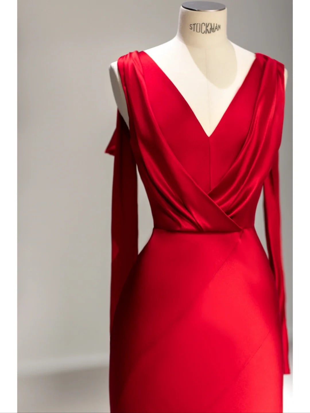 Pretty Mermaid V Neck Red Satin Spring Summer Event Outfits Wedding Guest Dresses RB4010