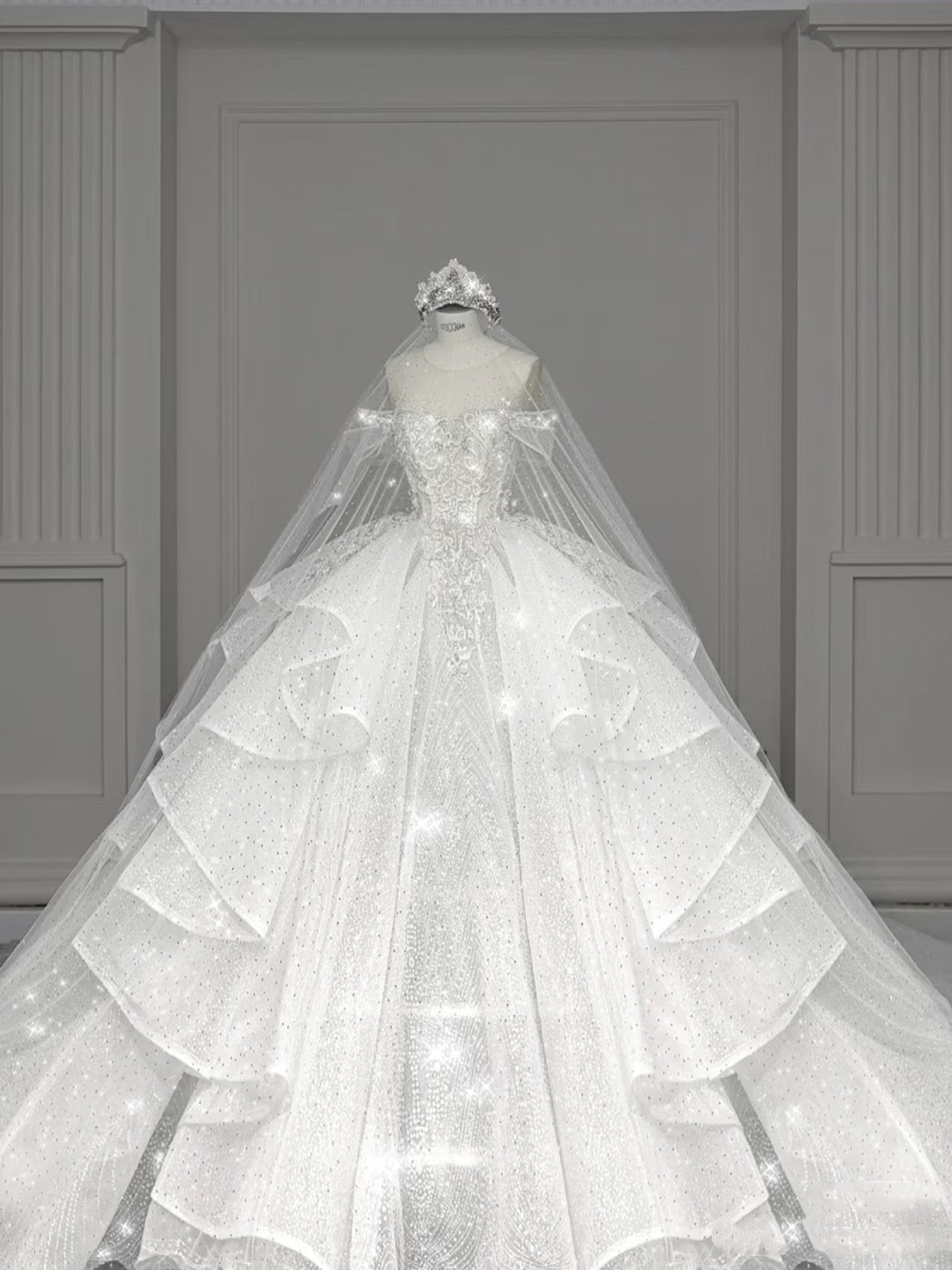 Elegant Ball Gown Off The Shoulder Short Sleeves Long Sequin White Wedding Dress Fairy Formal Wedding Dresses B143