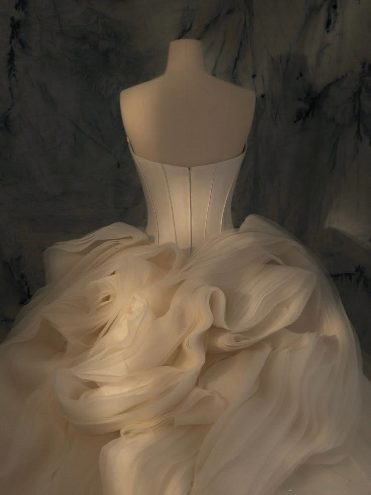 Vintage Ball Gown Sweetheart Tulle Long Wedding Dress Fairytale Formal Wedding Dresses Civil White Brides Gowns B232