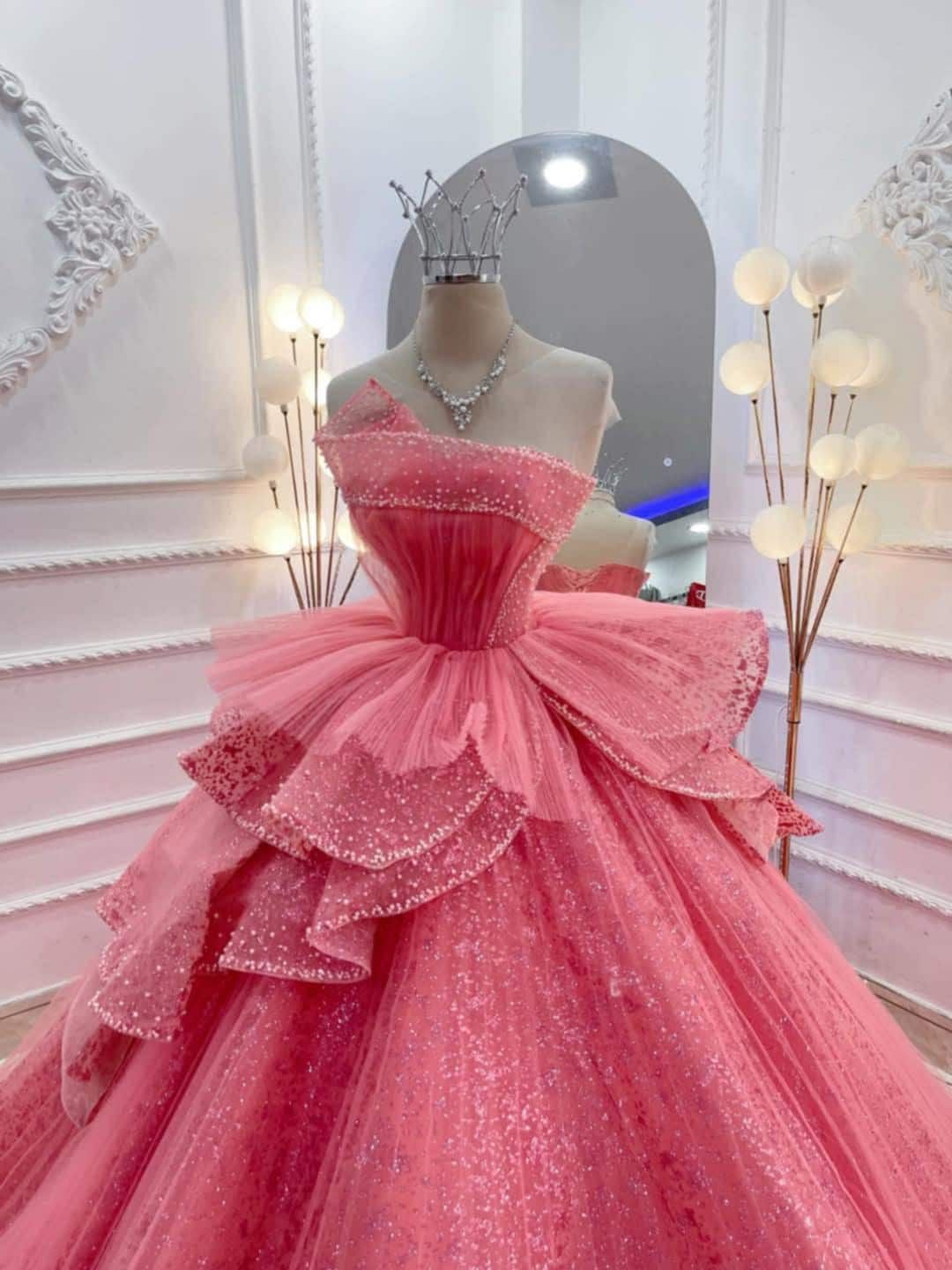Glittering Luxury Quinceanera Dress Ruffles Ball Gown Strapless Vestidos De 15 Anos Formal Party Long Gorgeous Prom Dresses Sweet 16 Dress B272