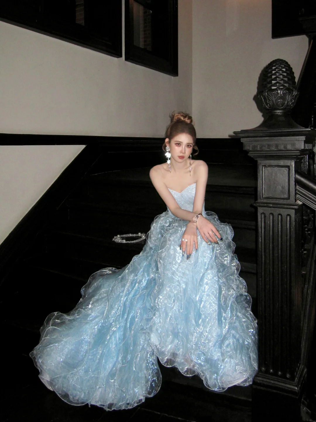Modest Ball Gown Off The Shoulder Blue Organza With Long Cape Sleeves Tiered Layered Prom Dress Aesthetic Long Graduation Evening Outfits N054