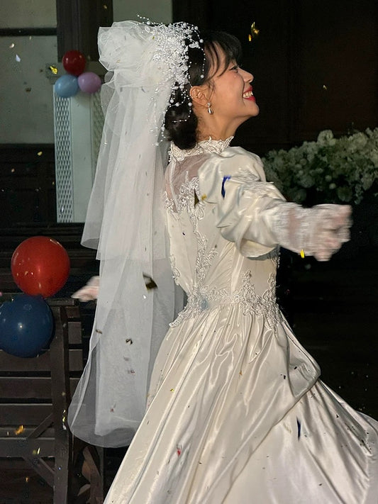 Vintage Wedding Dresses Ball Gowns High Neck White Satin With Lace Sleeves Summer Garden Wedding Dress N4087