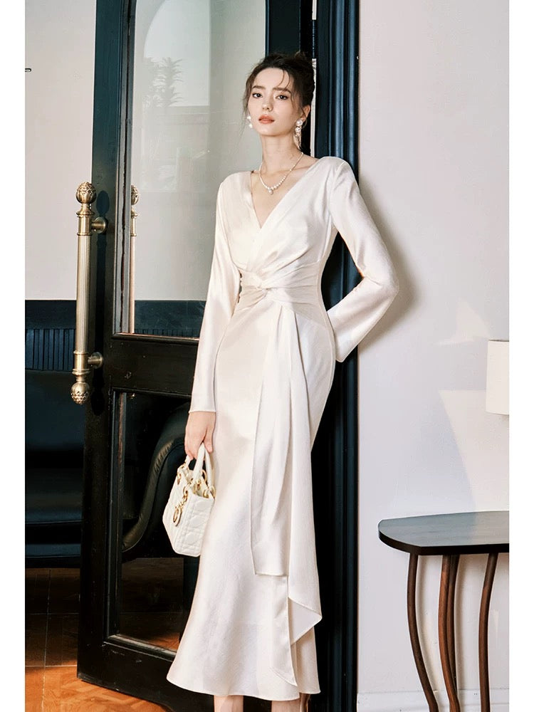 Simple Mermaid V Neck White Inspiration Long Sleeves Wedding Party Guest Dresses N2073
