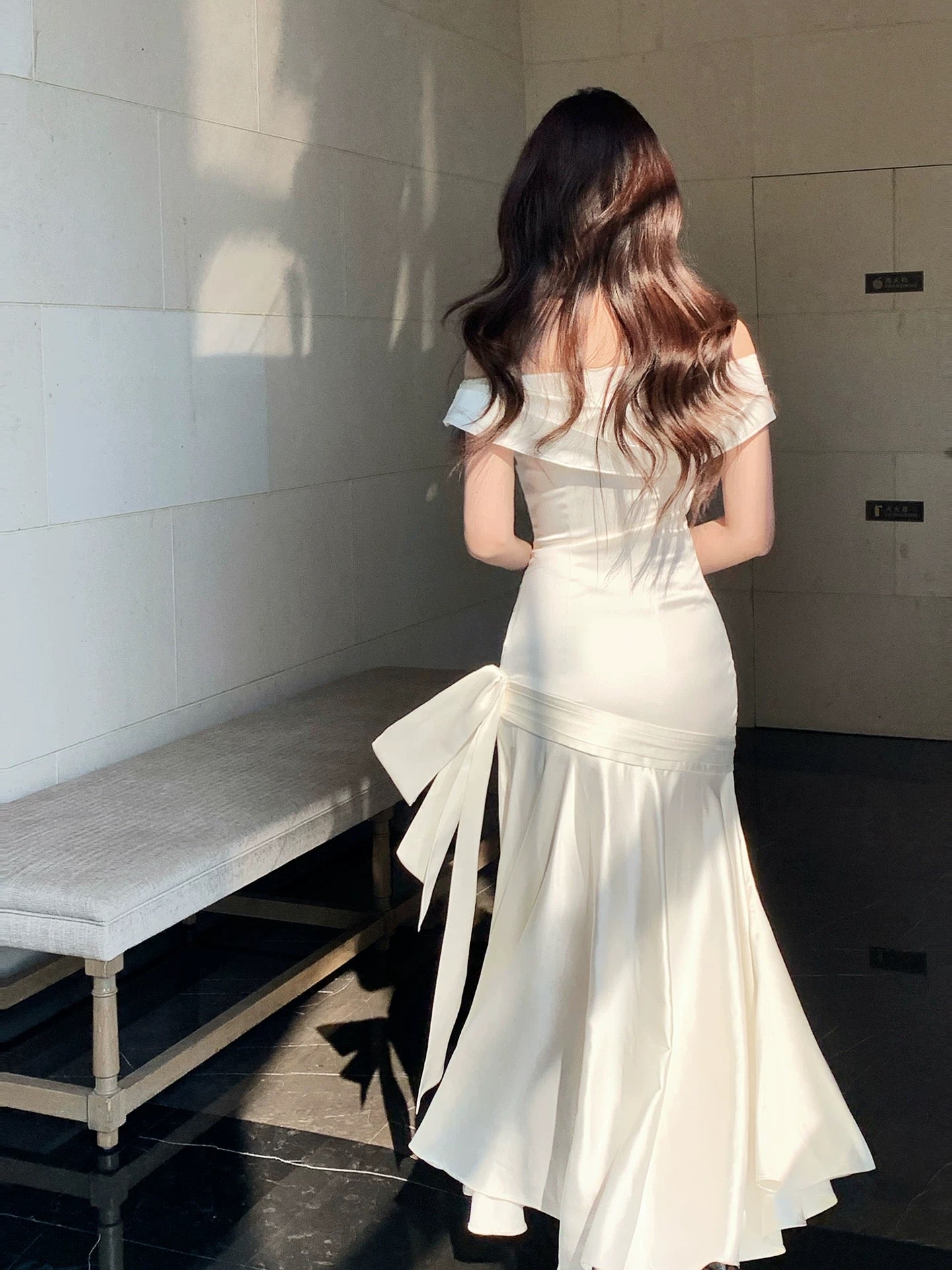 Simple Mermaid Off The Shoulder White Satin Pleated Inspiration Long Wedding Party Guest Dresses N2093