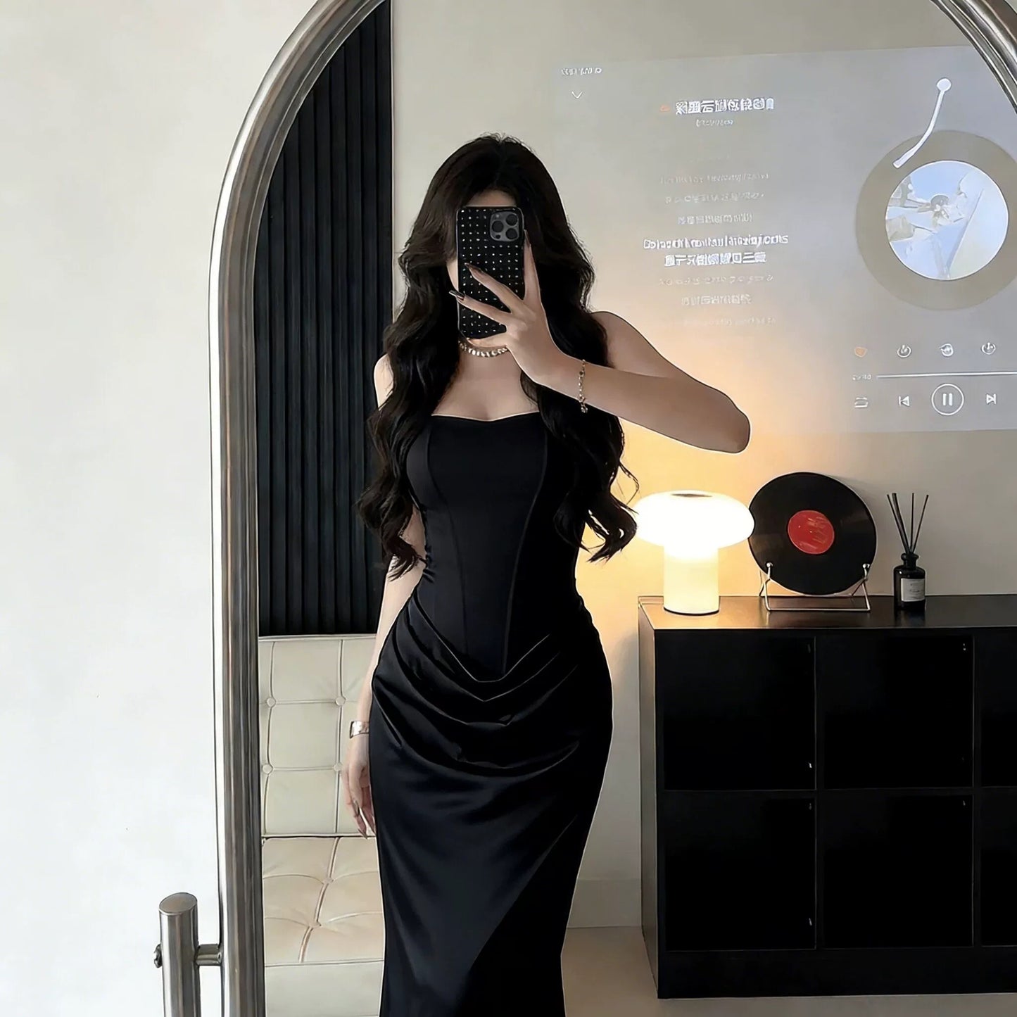Stunning Mermaid Square Neck White Satin Date With Ruffled Night Birthday Outfit Formal Prom Dresses RB5608