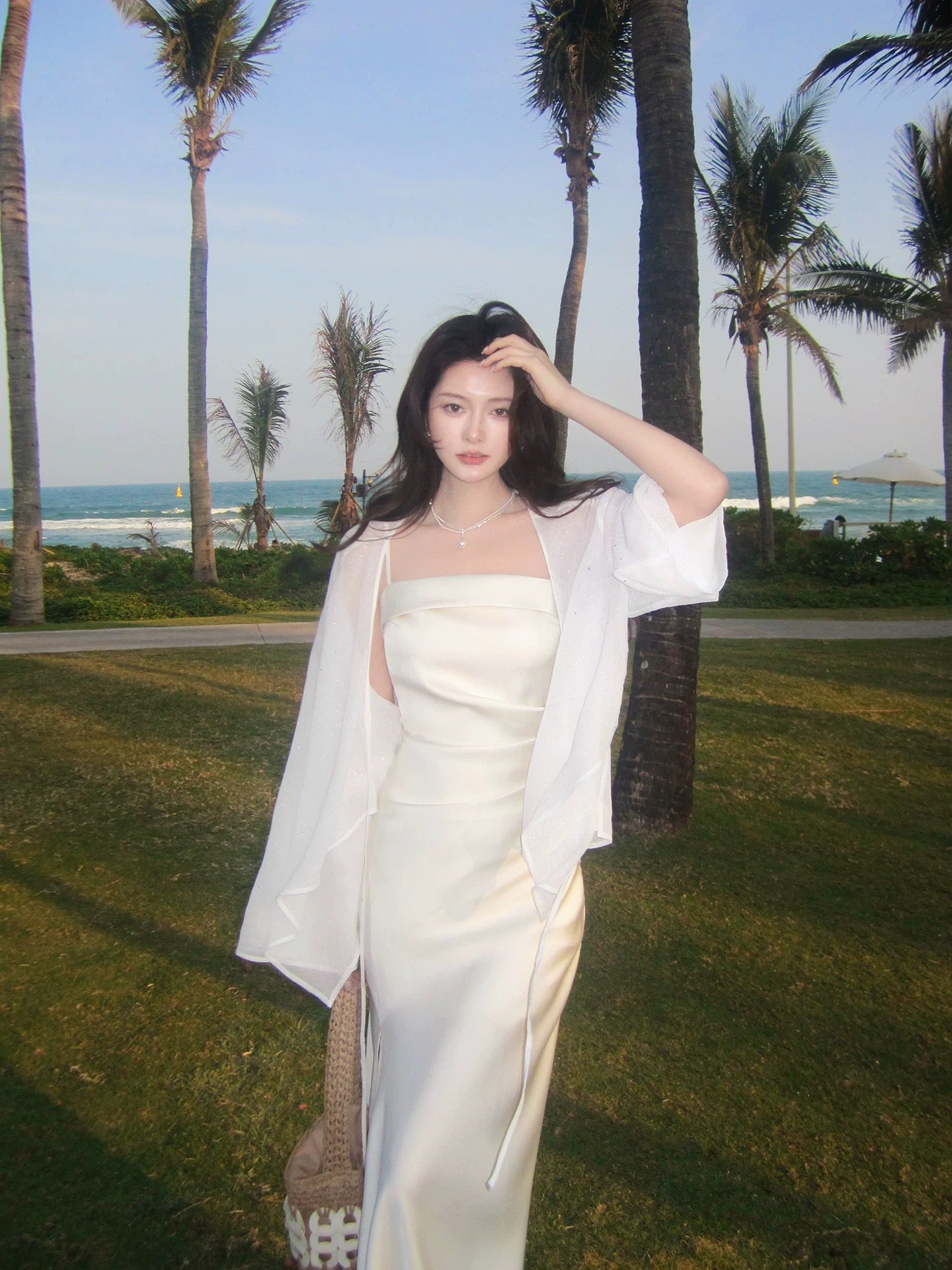 Modest Mermaid Spaghetti Strap White Satin Sleeveless Spring Summer Event Outfits Wedding Guest Dresses RB3849