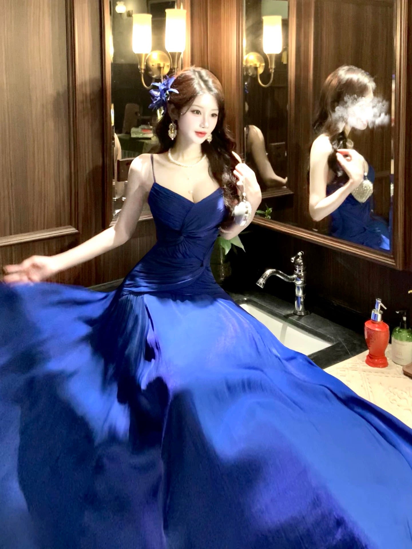 Elegant A Line Spaghetti Strap Royal Blue Sleeveless Waist-cinching Full-hem Maxi Dress Semi Formal Garden Beach Spring Event Outfits Wedding Guest Dress RB4976