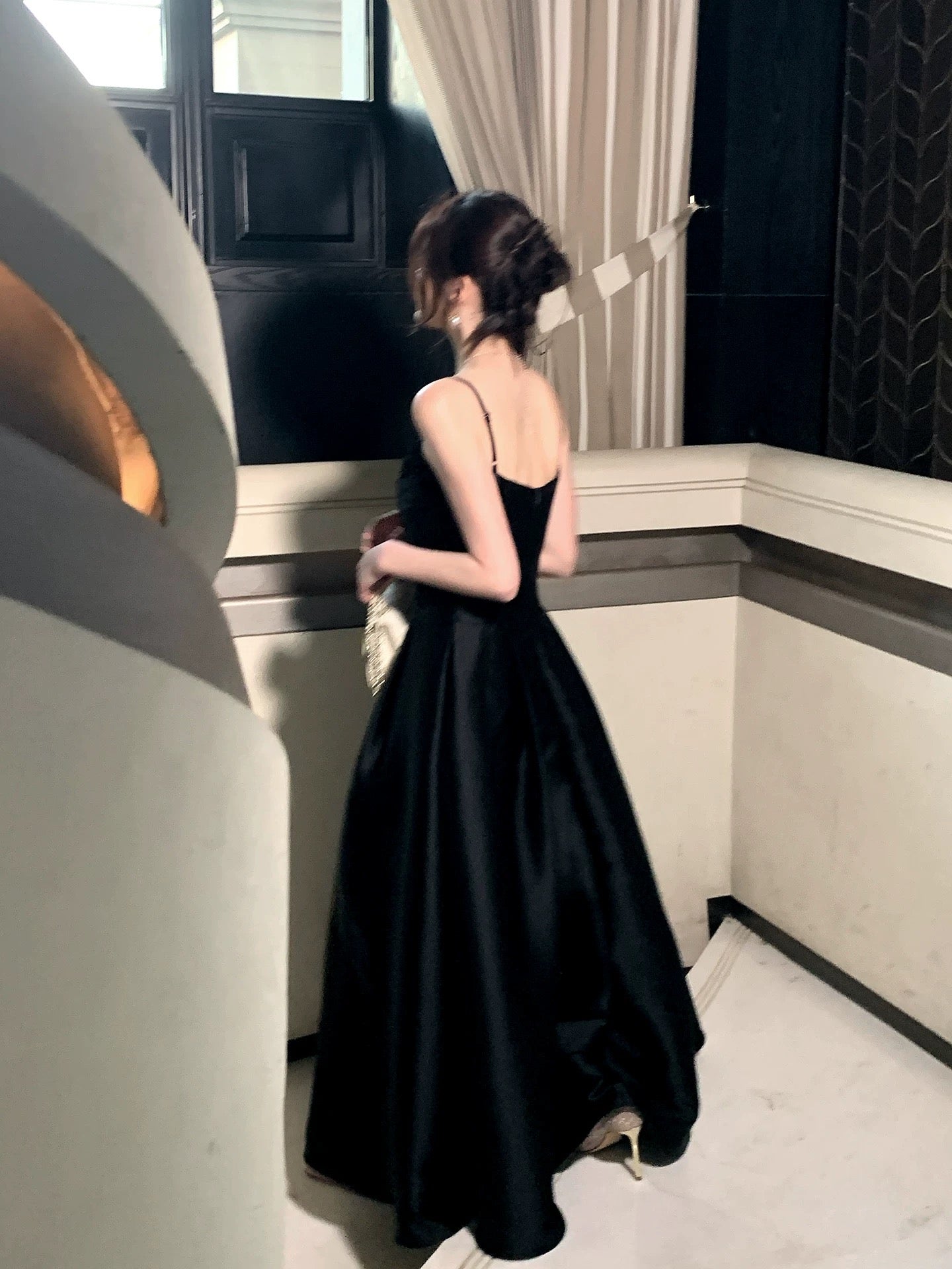 Elegant A line Spaghetti Strap Black Tie Dress Satin Full-hem Maxi Semi Formal Garden Date Night Outfit Wedding Guest Dresses RB5021