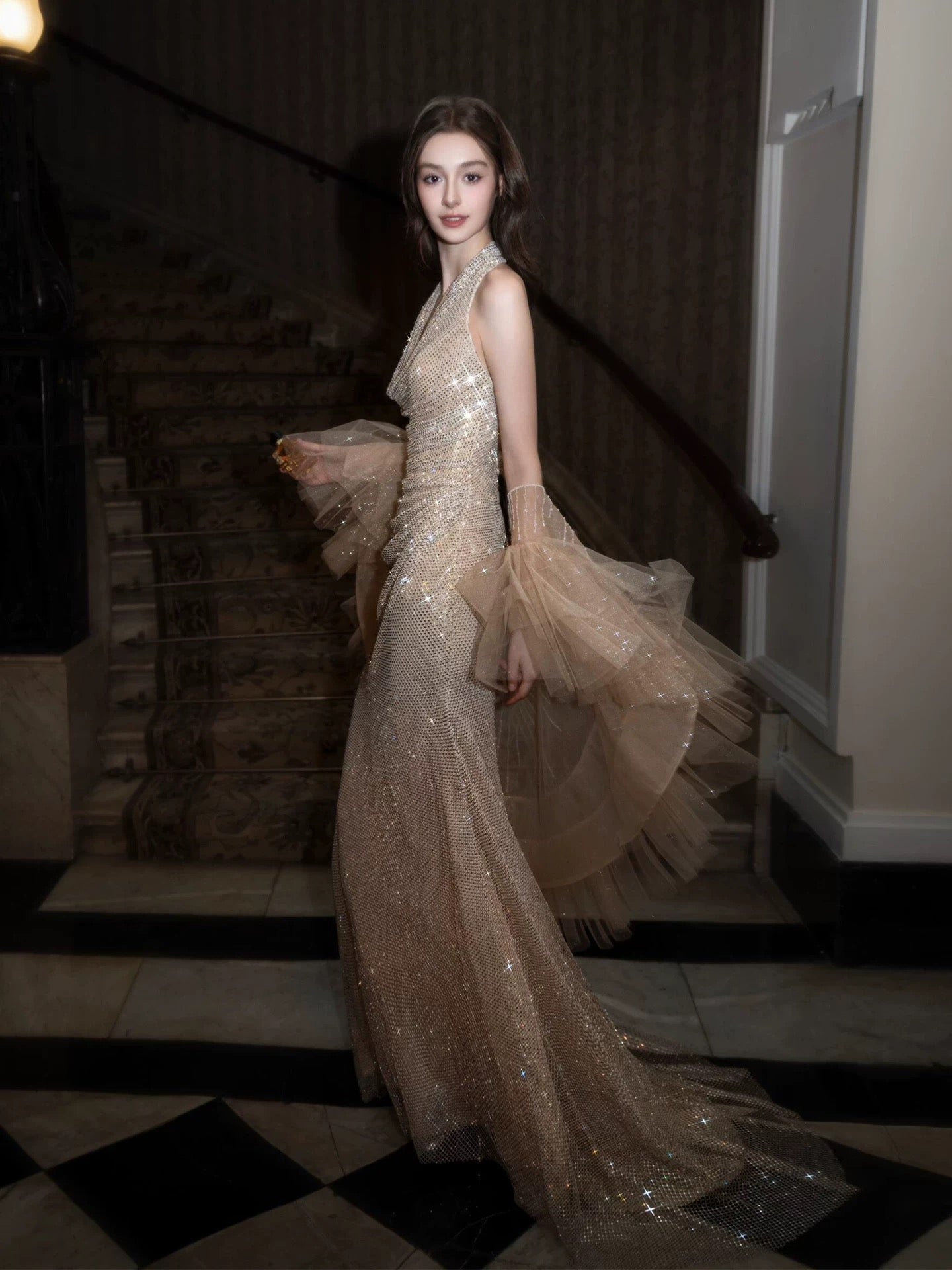 Sparkly Mermaid Halter V Neck Sequined Champagne With Cape Long Date Night Evening Outfit Formal Prom Dresses RB5335