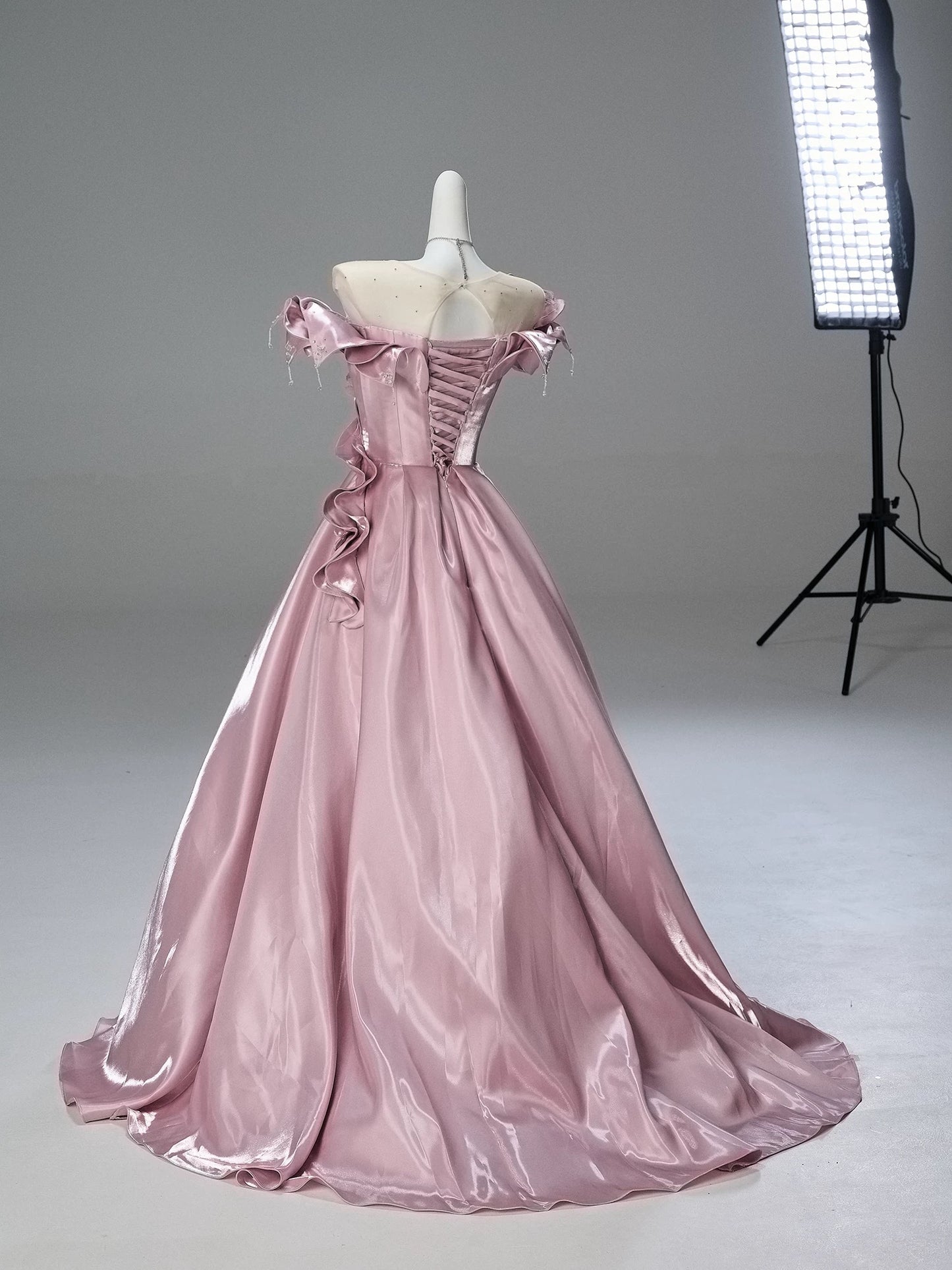 Princess Style Ball Gown Off The Shoulder Pink Satin With Beading Long 15 Quinceanera Dresses Photo Ideas Formal Outfit RB5514