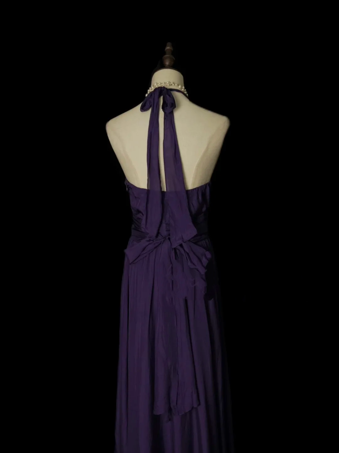 Simple A line Halter V Neck Chiffon Grape Long Prom Dress Ideas With Pleated Formal Party Dress Inspo For Women OB004