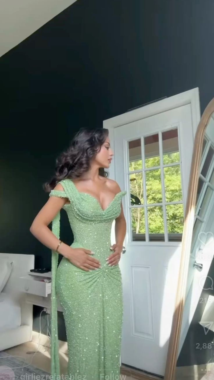 Shiny Mermaid Sweetheart Green Sequins Sleeveless Pleated Long Prom Dresses Inspo Prom Gown RB1378