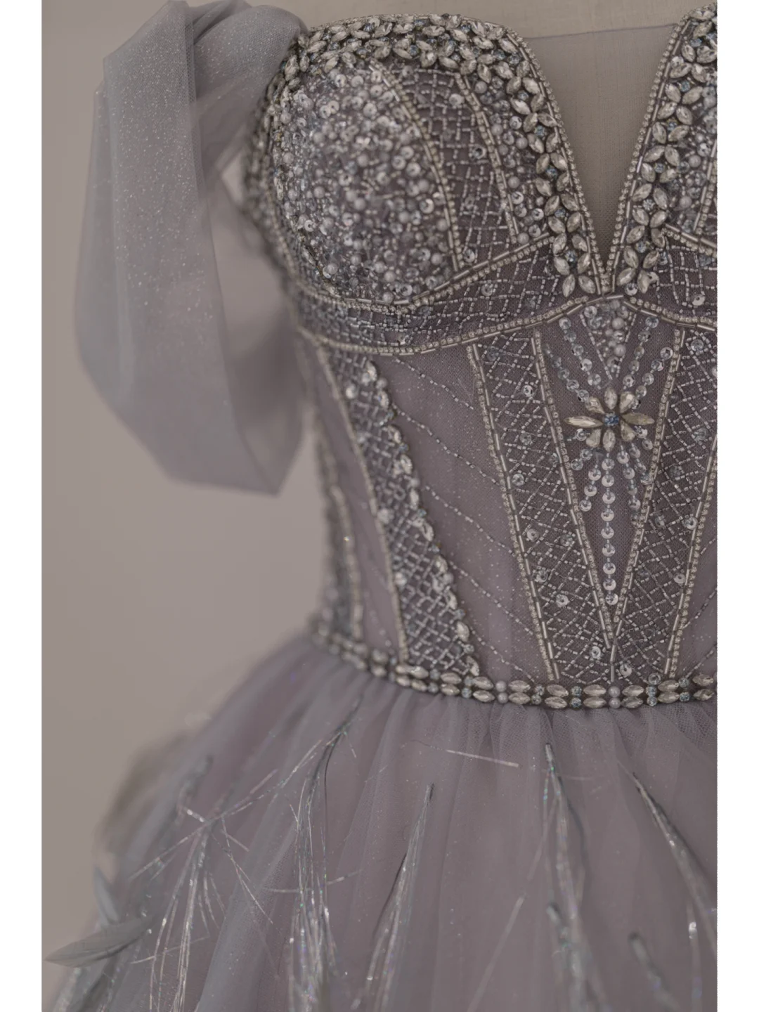 Unique Ball Gown Off The Shoulder Light Gray Long Prom Dresses Reveal Inspiration Party Dress 16th Birthday Outfits Graduation Dress RB1096