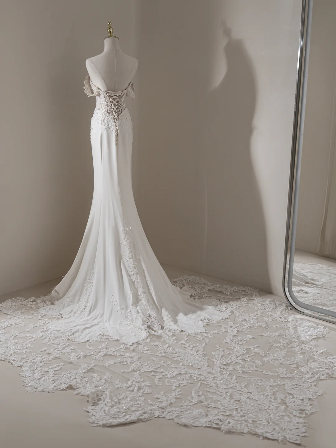 Princess Mermaid Off The Shoulder Short Sleeves Lace Fitted Long Wedding Dress Bridal Gown White Wedding Dresses RB1906