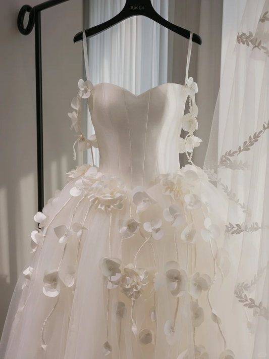 Timeless Ball Gown Spaghetti Strap Sleeveless Tulle Fitted Corset Long Wedding Dress Bride Gowns White Wedding Dresses RB2037
