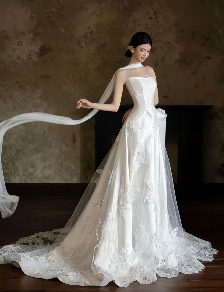 Princess A line Strapless Sleeveless Lace Fitted Corset Wedding Dress Bride Gowns White Wedding Dresses RB2071