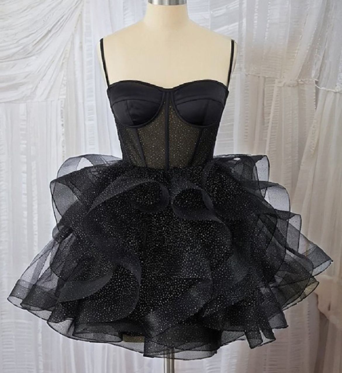 Trendy Ball Gown Spaghetti Straps Black Tulle Short 16th Birthday Dress Homecoming Dresses Cocktail Gown RB820