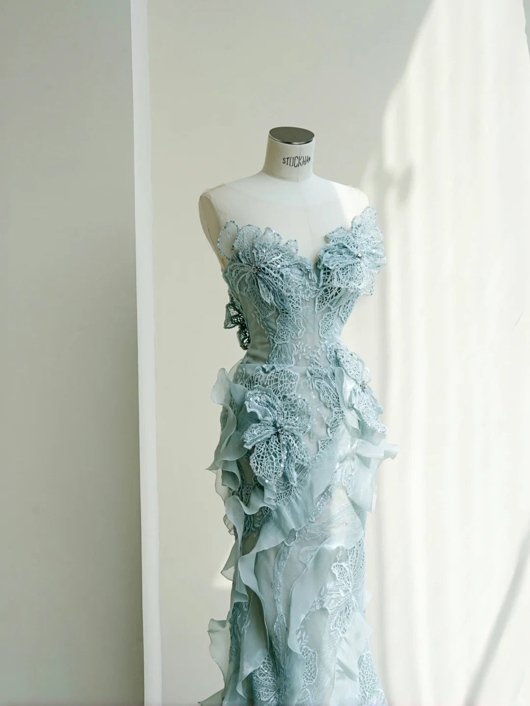 Beautiful Sweetheart Neck Mermaid Tulle Sequins Train Long Prom Dresses Exquisite Embroidery Applique Wedding Dress RF0481