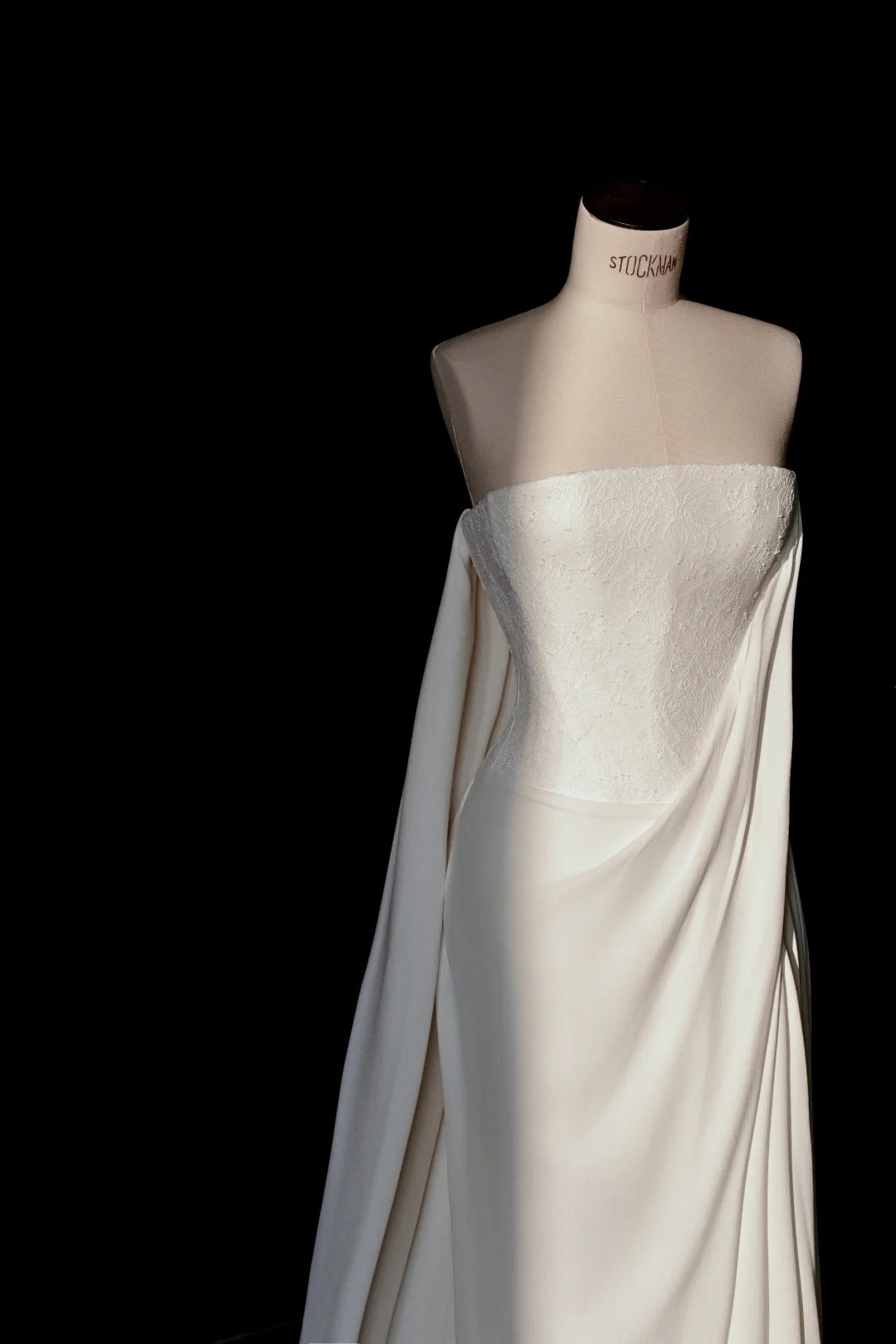 Elegant White Chiffon Strapless Sheath Train Wedding Dress Formal Evening Dress RF0494