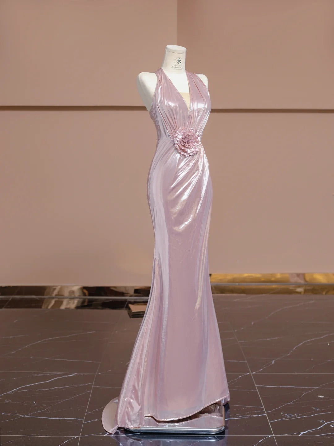 Elegant Pink V-neck Mermaid Satin Long Formal Evening Gowns RF0531