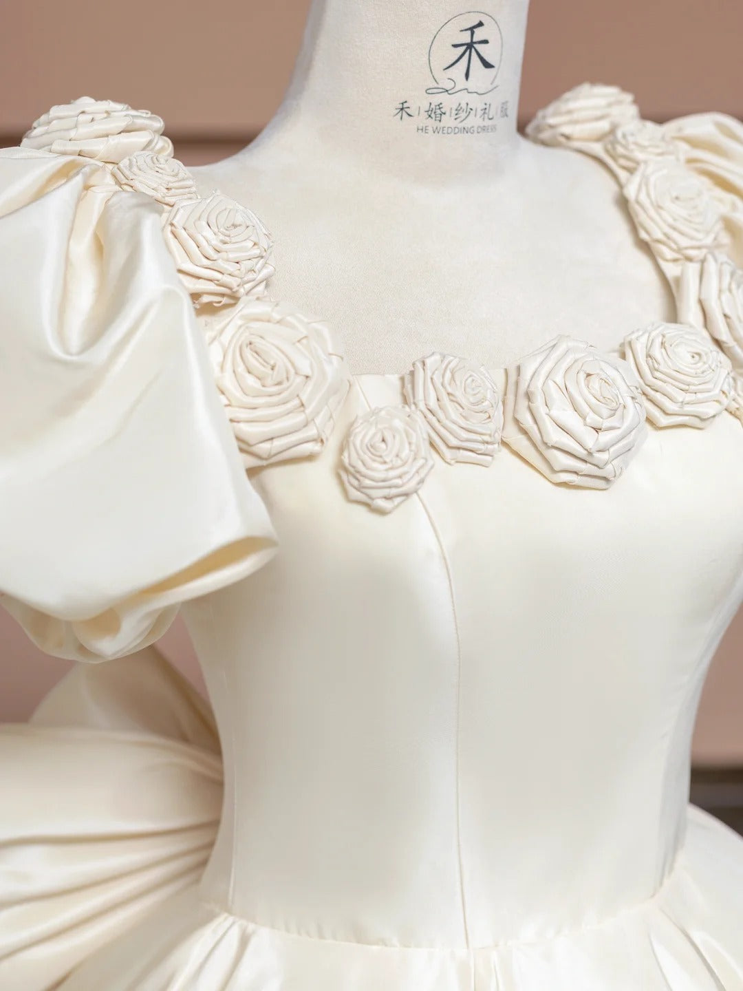Charming Off-White A-Line Satin Square Neck Wedding Dress with 3D Flowers RF0575