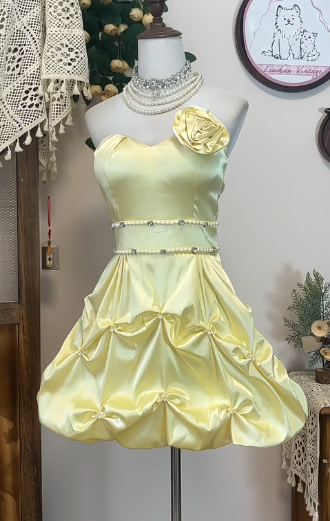 Gorgeous Butter Yellow Strapless A-Line Satin Short Prom Dresses Homecoming Dress RF0730