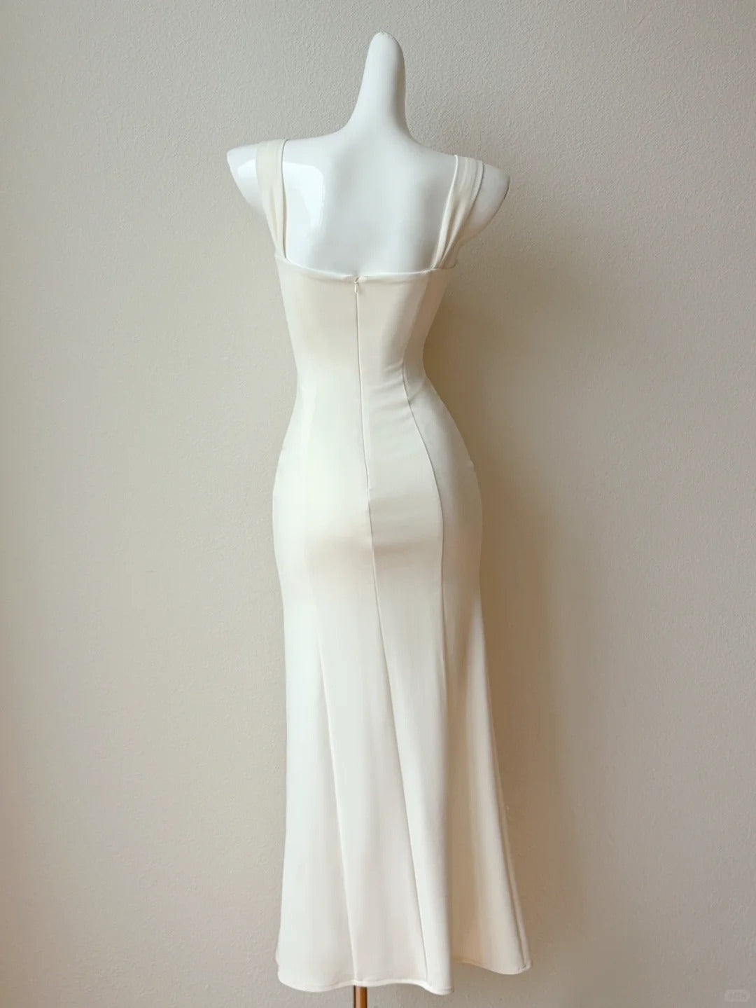 Elegant Light Ivory Spaghetti Straps Bodycon Satin Appliques Prom Dresses Evening Dress with Appliques RF0756